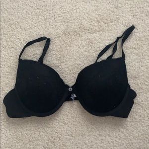 Black 36C Lace-Design Bra
